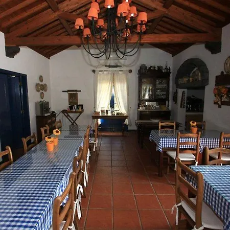 克温塔桑塔纳酒店 Rabo de Peixe